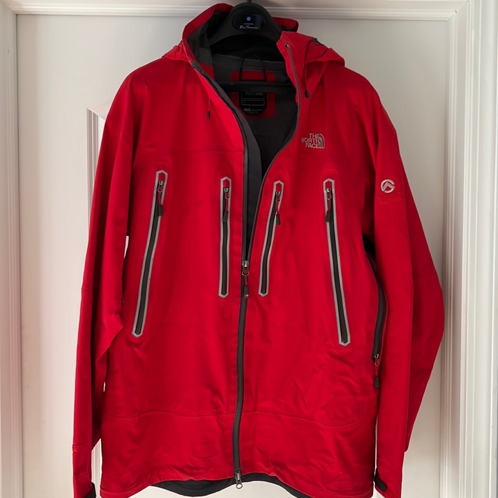 Nike ACG Summit Series jacket sz Large